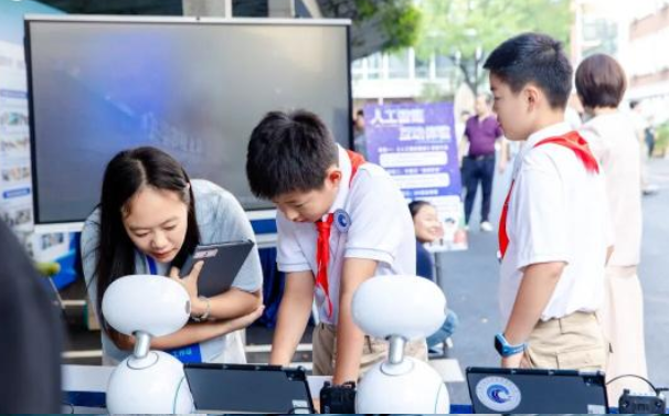 让前沿观点碰撞将为整个学术季的系列研讨拉开精彩前奏